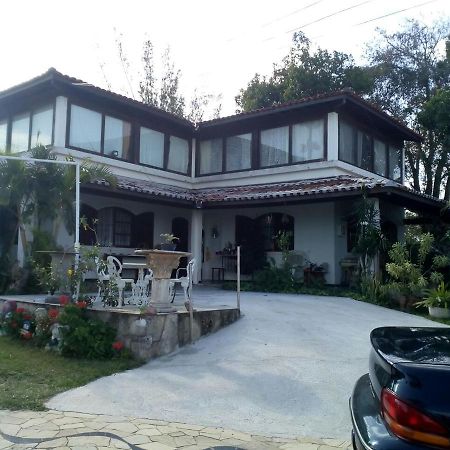 Pousada Tourne Bride Araruama Exterior photo